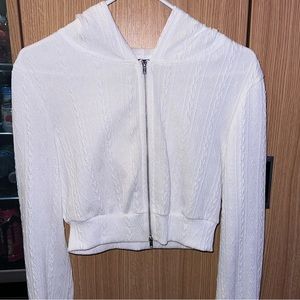 White knit cropped hoodie